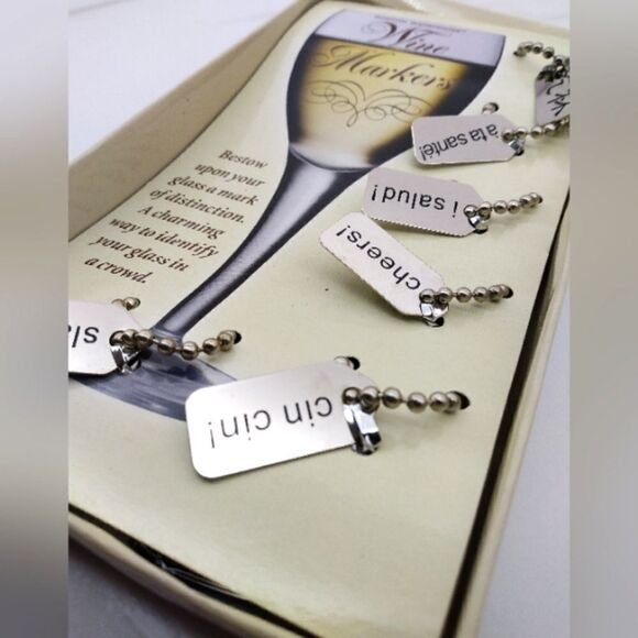 Free Wine Markers Party Holiday Home - Picture 5 of 8